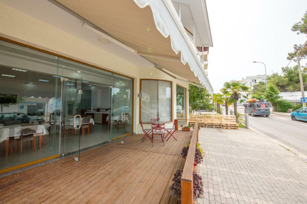 Hotel Alina Saranda Extérieur photo